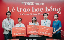 Ba sinh viên Đại học Bách Khoa nhận học bổng TNG Dream