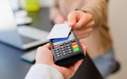  Làm thế nào để sử dụng thẻ tín dụng như thẻ ghi nợ?