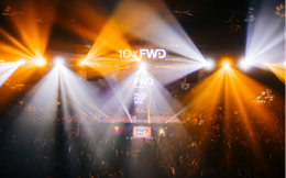 Người hâm mộ đứng ngồi không yên vì HIEUTHUTHAI và MONO tại FWD Music Fest 2023 