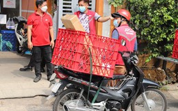 Chuyện shipper mỏi tay giao hàng trước thềm Tết Nguyên Đán Giáp Thìn