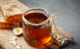 Mật ong trộn cùng một loại gia vị là “thuốc bổ thượng hạng”: Chữa ho, trị cảm hiệu quả, “đánh bay” cả mỡ máu