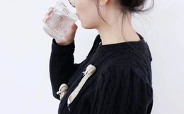 Người có thể chất trường thọ thường sở hữu 4 thói quen khi uống nước, kiểm tra xem bạn có bao nhiêu trong số đó