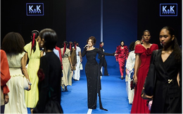 K&K Fashion lấy cảm hứng từ câu chuyện vượt qua khủng hoảng của ca sĩ Phương Vy cho BST mới