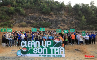 Hơn 700 người nhặt rác, kêu gọi cộng đồng chung tay xây dựng hình ảnh bán đảo Sơn Trà là “điểm đến du lịch Xanh”
