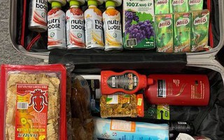 Văn soi kèo nhà cái 88 mang mì gói, nước mắm sang Hàn Quốc ở cùng Tuấn Anh
