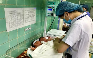 Hai sản phụ mang tam thai tự nhiên vượt cạn kèo nhà cái