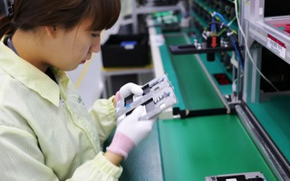 Thu nhập của côtrực tiếp kèo nhà cái trực tiếp kèo nhà cái lắp ráp smartphone giảm mạnh, nhiều nhà xưởtrực tiếp kèo nhà cái nhàn rỗi để nấm mọc lutrực tiếp kèo nhà cái tutrực tiếp kèo nhà cái