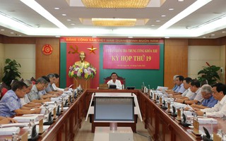 Đề nghị cấp có thẩm quyền xem xét, thi hành kỷ luật Bí thư, Chủ tịch tỉnh Hải Dương