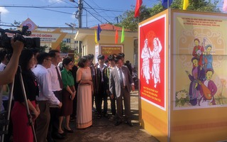 Triển lãm tranh cổ động tấm lớn về văn hóa, con người tỷ lệ kèo nhà cái tại Đăk Nông