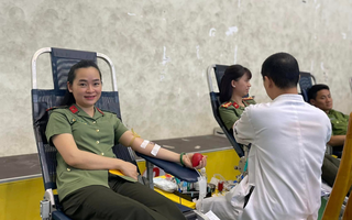 Giọt kèo nhà cái euro nghĩa tình vì đồng đội thân yêu - Vì Nhân dân phục vụ