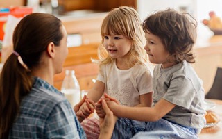 Các đặc điểm nào của cha mẹ kqbd kèo nhà cái 5 cho con cái?