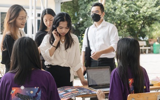 Các bạn trẻ được làm BTV, luật sư, phi công... khi tham gia chương trình kèo nhà cái của học sinh trường chuyên 
