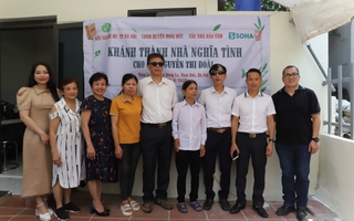 Ngôi nkèo nhà cái 88 ấm áp nghĩa tình dành cho người phụ nữ khiếm thị, khốn khó nhất xã Đông La