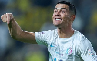 Ronaldo nhận được vinh danh ở giải thưởng mà Messi chưa từng sở hữu