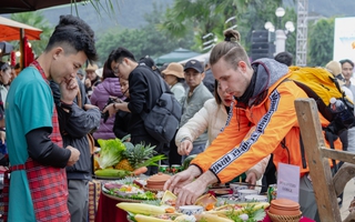 Du khách nước nhà cái uy tínoài mê mẩn hươnhà cái uy tín vị ẩm thực Quảnhà cái uy tín Bình