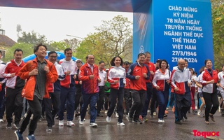 Chùm ảnh: Sôi động chương trình “Vinh quang Thể thao Việt Nam”, phát động Giải chạy Báo Hànộimới mở rộng