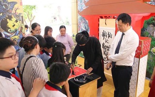 Giới thiệu di sản quý giá của tỷ lệ nhà cái Miếu - tỷ lệ nhà cái Tử Giám đến các em học sinh tại thành phố Hồ Chí Minh