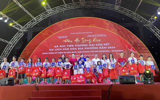 Quận Tây Hồ trao tặng 40 suất quà kèo nhà cái 188 các em thiếu nhi có hoàn cảnh khó khăn