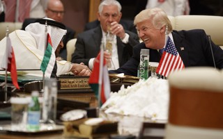 Rộ tin bàn tay Tổng thống Trump tháo ngòi nổ chiến sự kèo nhà cái 188?