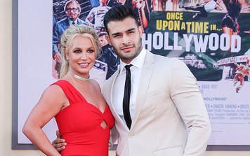 Lần đầu tiên Britney Spears công khai dự sự kiện với tình trẻ kém 13 tuổi