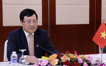 Phó Thủ tướng gặp song phương Bộ trưởng Trung Quốc và Bộ trưởng Lào