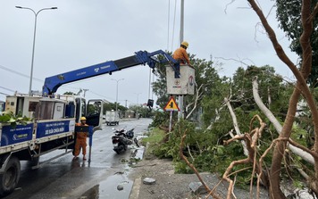 Hơn 1,25 triệu khách hàng miền Trung – Tây Nguyên đã được cấp điện trở lại sau bão Noru