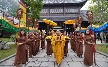 Hàng nghìn người dự lễ khai hội chùa Bái Đính 2023