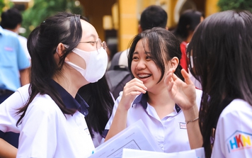 Học sinh thi vào lớp 10 tại TP.HCM phấn khởi sau khi hoàn thành môn đầu tiên: Đề hay, lạ nhưng không đánh đố!