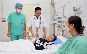 "Chạy đua với thời gian" cứu sống bệnh nhi bị sốc tim, nguy cơ tử vong cao khi nhập viện
