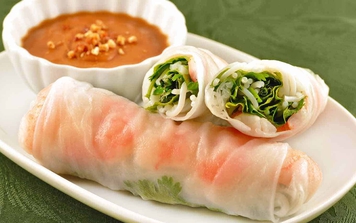 Báo quốc tế ca ngợi món gỏi cuốn Việt Nam
