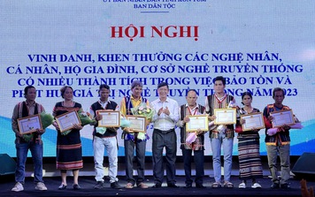 Vinh danh các nghệ nhân có nhiều thành tích trong việc bảo tồn và phát huy giá trị nghề truyền thống
