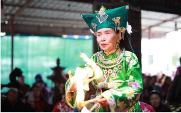 Nghệ nhân nhân dân- 'báu vật nhân văn thực hành tín ngưỡng thờ Mẫu'- Trần Thị Duyên qua đời