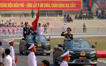 [Trực tiếp] Diễu binh, diễu hành kỷ niệm trọng thể 70 năm Chiến thắng Điện Biên Phủ