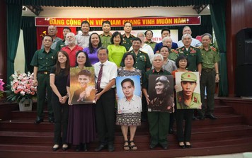 Tiếp nhận Hồ sơ Chứng tích Chiến tranh Việt Nam, trao tặng Di ảnh chân dung màu cho một số gia đình Liệt sĩ