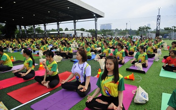 Hơn 1.000 người tham gia Ngày Quốc tế Yoga lần thứ 10 năm 2024 tại Bình Dương