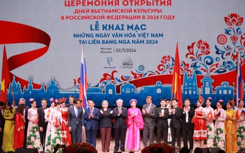 Chùm ảnh: Đặc sắc đêm khai màn Những ngày văn hoá Việt Nam tại Liên bang Nga