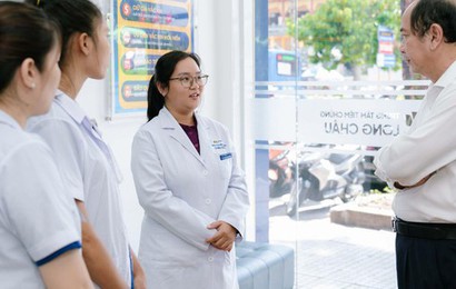 Sở Y tế Thành phố Hồ Chí Minh tuyên dương một nữ bác sĩ