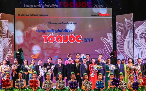 Các cơ quan thông tấn, báo chí đánh giá cao chất lượng nghệ thuật chương trình Vang mãi giai điệu keo nha cai 5 2019