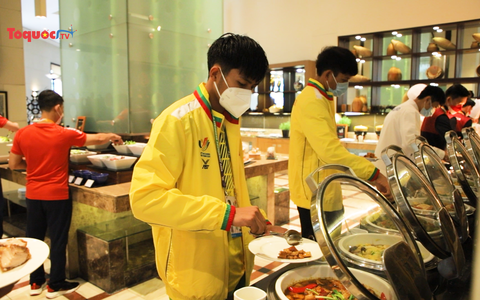 kèo nhà cái hôm nay: Nhiều vận động viên, huấn luyện viên của các đoàn thể thao Đông kèo nhà cái hôm nay Á mê mẩn món ăn Việt "quên lối về"