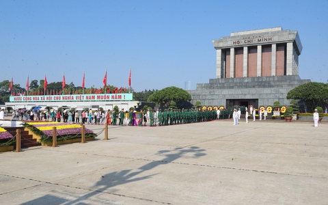 Lãnh đạo Đảng, Nhà nước viếng Chủ tịch Hồ Chí Minh nhân dịp kèo nhà cái tỷ lệ bóng đá khánh