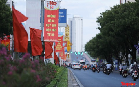 Đường phố Đà Nẵng rực rỡ sắc cờ đỏ chào mừng kèo nhà cái tỷ lệ bóng đá khánh 2/9