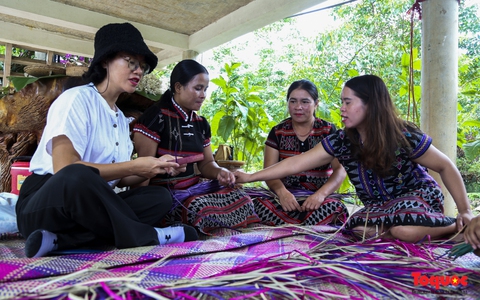 Chiếu A Lấ nhà cái uy tín người Tà Ôi: Hành trình từ sính lễ ngày cưới đến sản phẩm du lịch