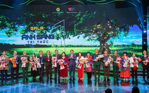 Anh hùng Lao động Thái Hương được tôn vinh với những đóng góp vì tầm vóc người kèo nhà cái