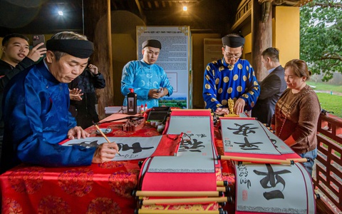 Hoàng cung Huế hạ nêu, khai ấn chúc xuân cho kèo cá cược nhà cái khách