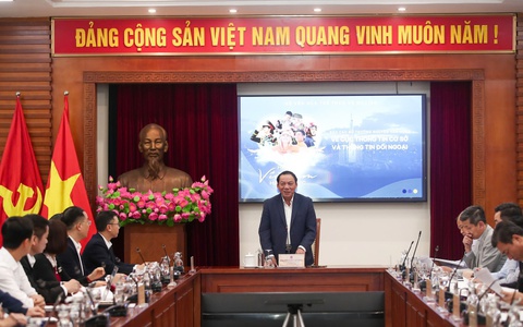 Bộ trưởng Nguyễn kèo nhà cái Hùng làm việc với Cục Thông tin cơ sở và Thông tin đối ngoại