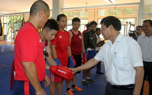 Bộ trưởng Nguyễn Ngọc Thiện thăm và làm việc tại Trung tâm Huấn luyện Thể thao Quốc gia TP.HCM