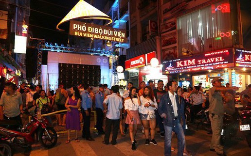 TP. HCM: Xử lý việc kinh doanh quá giờ quy định gây tiếng ồn tại phố đi bộ