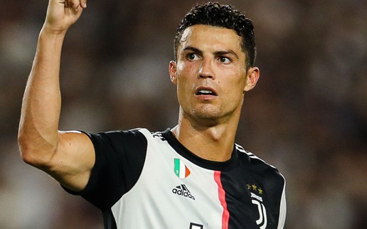 Cristiano Ronaldo lộ bí mật "động trời" về quan hệ với Arsenal và bàn thắng "trái khoáy" vào lưới Juventus