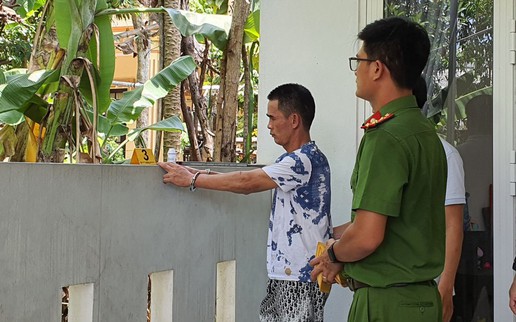 Nhận lại 1,7 tỷ đồng bị "siêu trộm" lấy cắp, người dân xúc động cảm ơn Công an đã nhanh chóng phá án