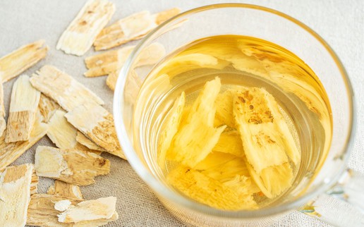 Nước ấm thêm 2 loại rễ cây này là "vua" dưỡng thận, kiểm soát đường huyết: Bổ tim mạch, ngừa ung thư hiệu quả ít ai biết